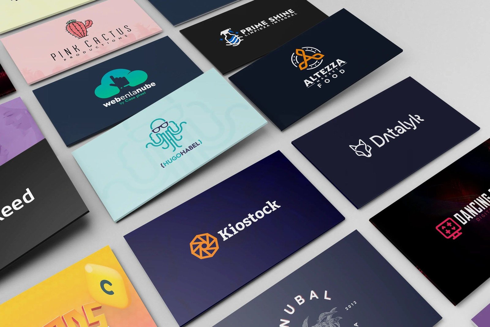 Tarjetas con logotipos diseñados por Casa Pixel: Pink Cactus, Webenlanube, Hugo Habel, Prime Shine, Altezza, Datalyk y Kiostock